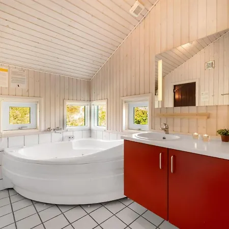 Emelie - 200m From The Sea In Western Jutland By Interhome * Bjerregård